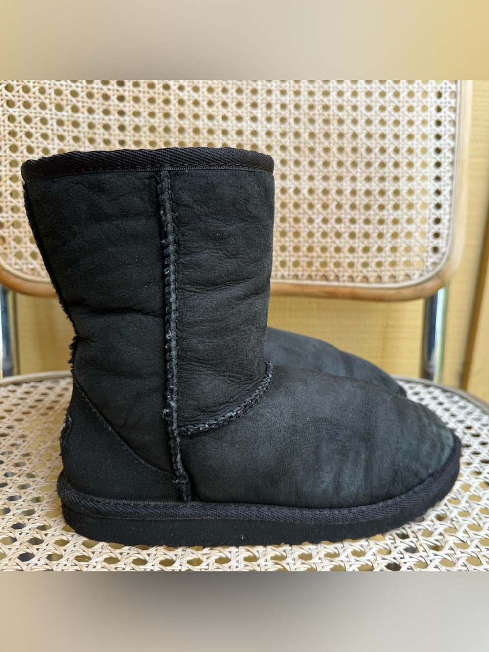 UGG Australia Classic Short Kids Size 2 Black Sheepskin Boots
